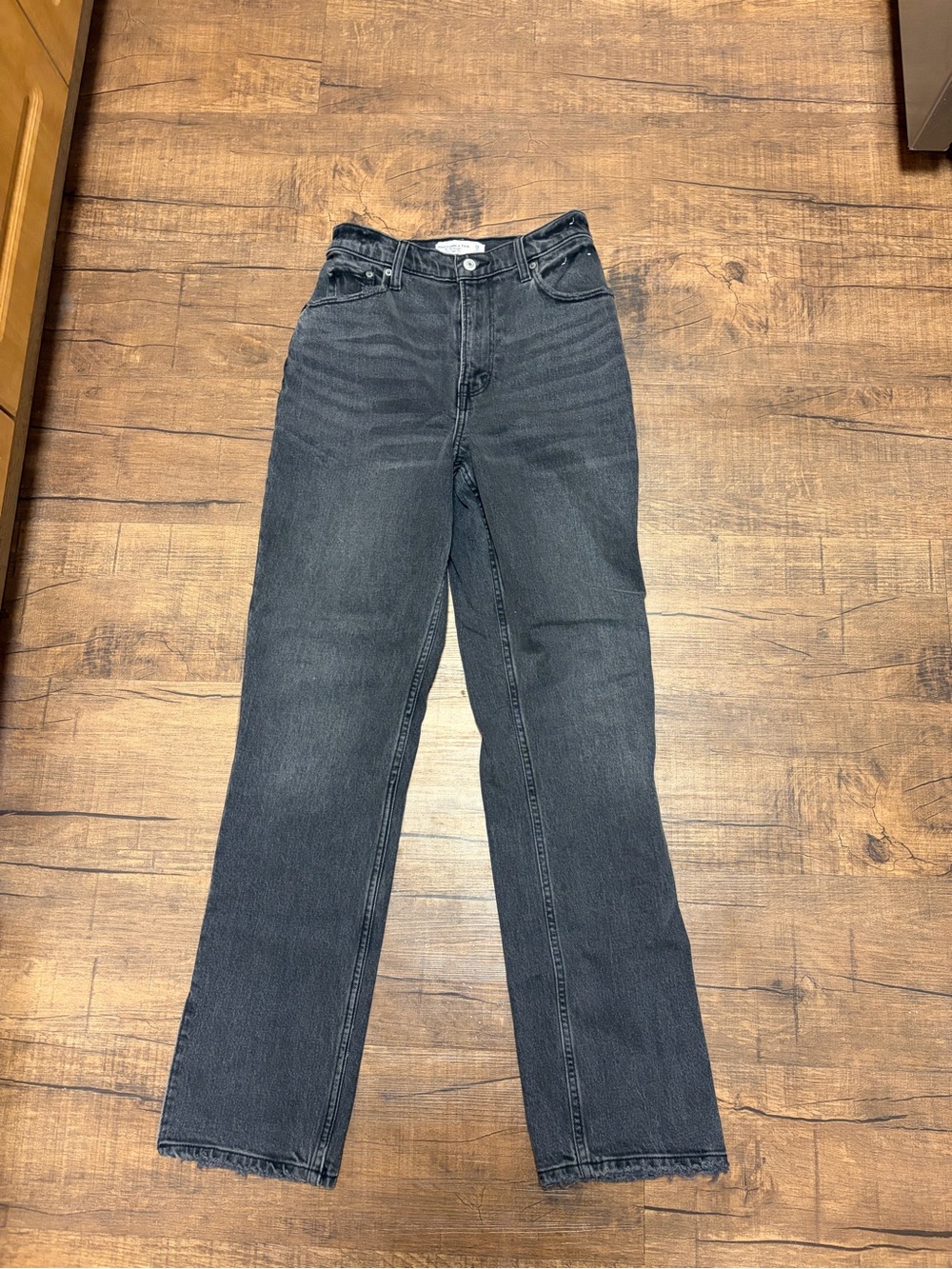 Abercrombie & Fitch 90’s Ultra High-Rise Straight Leg